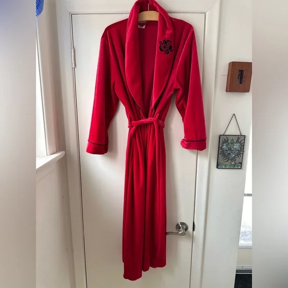 Red Robe with Black Embroidery - Picture 2 of 6